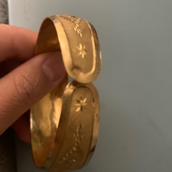 18karat gold bangle 25.5 grams - Picture 5 of 7